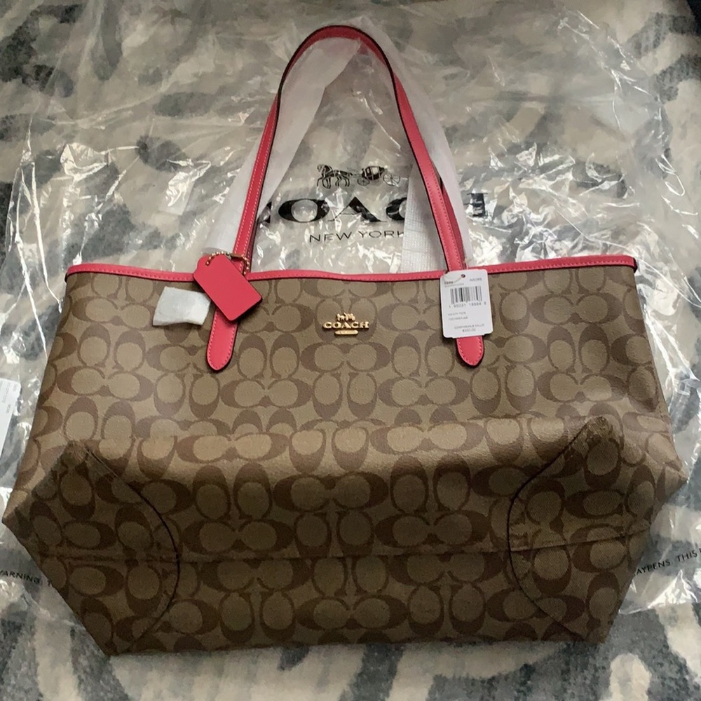 COACH Signature City Tote. Khaki/fuchsia